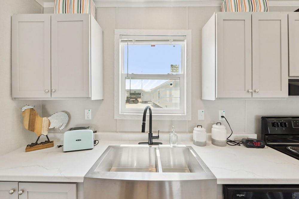 4.81 AC Pauline LN