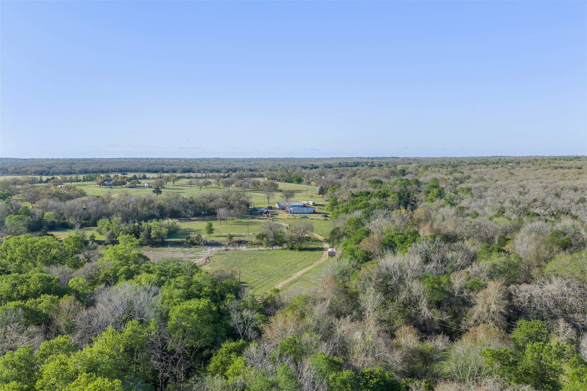 2313 E Us Highway 79