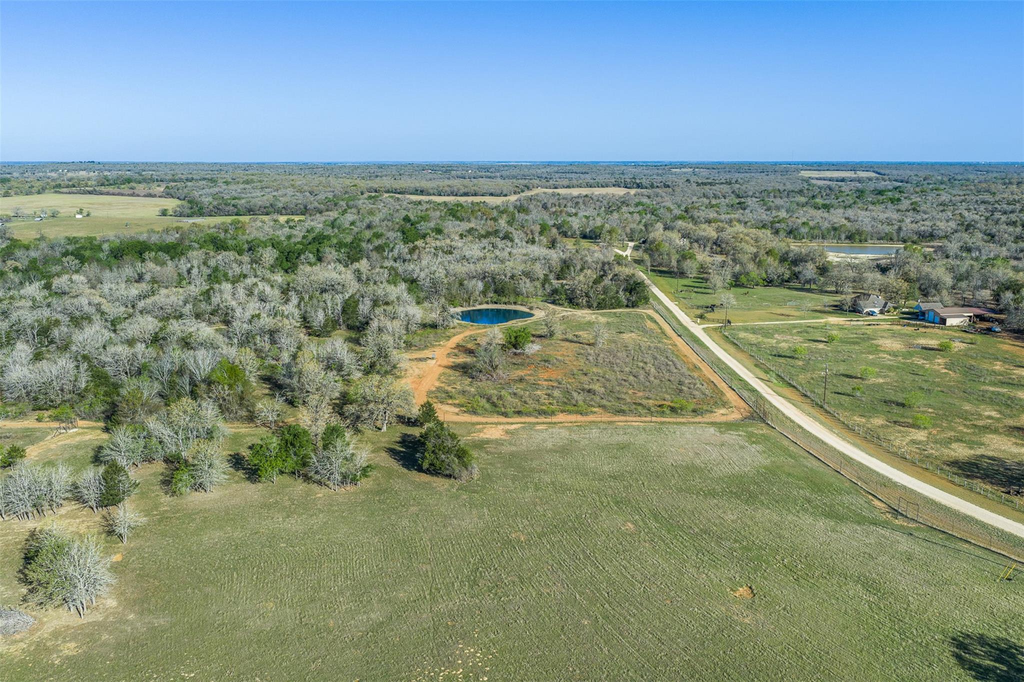 2313 E Us Highway 79