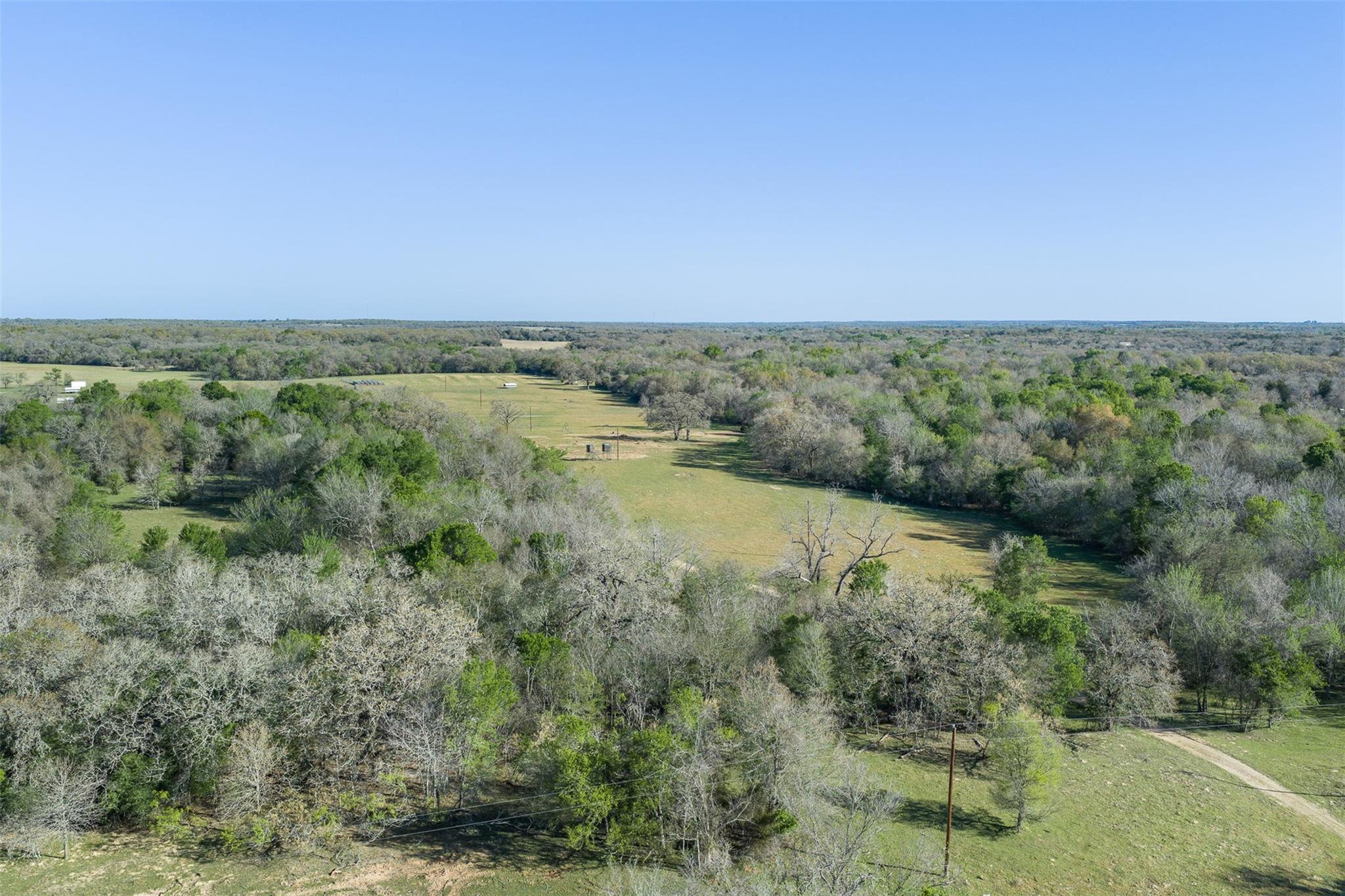 2313 E Us Highway 79