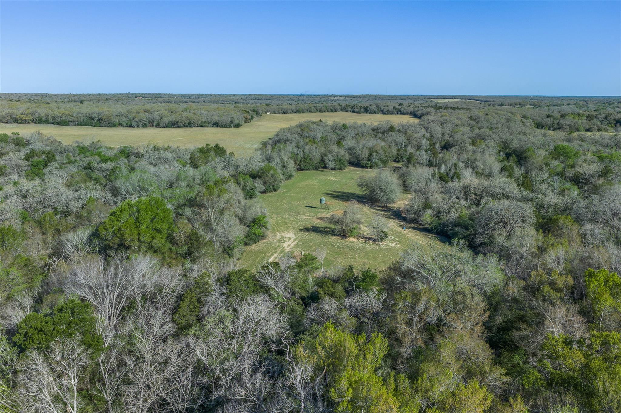 2313 E Us Highway 79