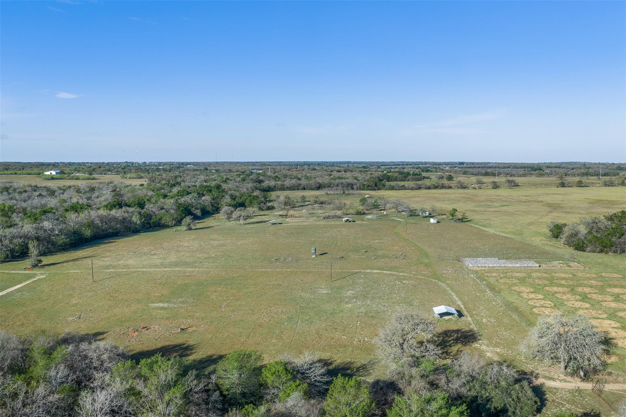 2313 E Us Highway 79
