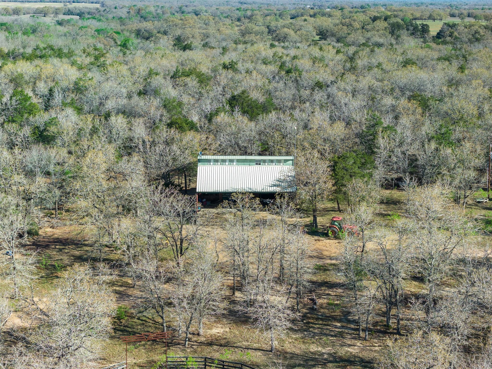 2313 E Us Highway 79