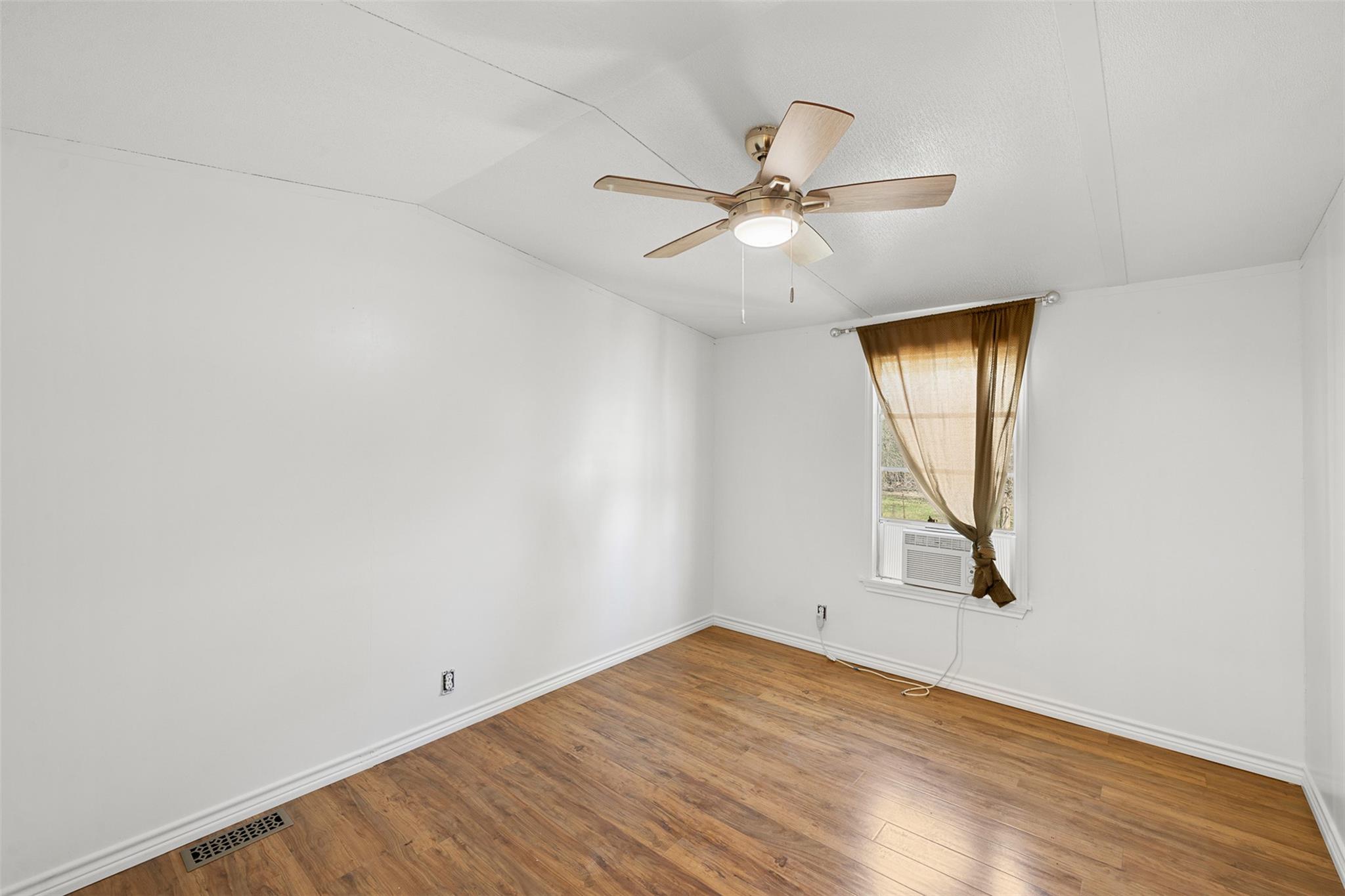 1919 County Road 344 LOOP