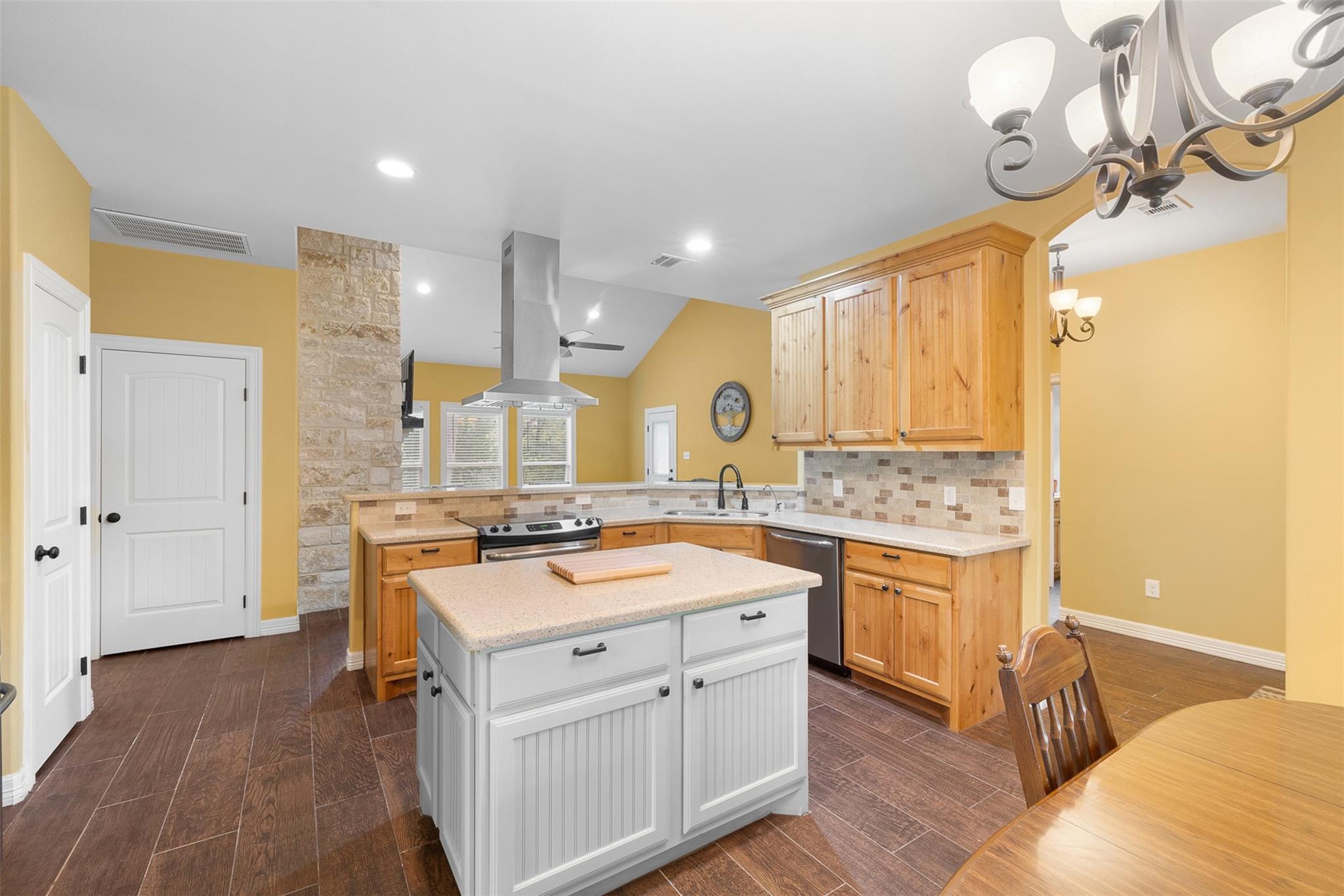 17756 County Road 473