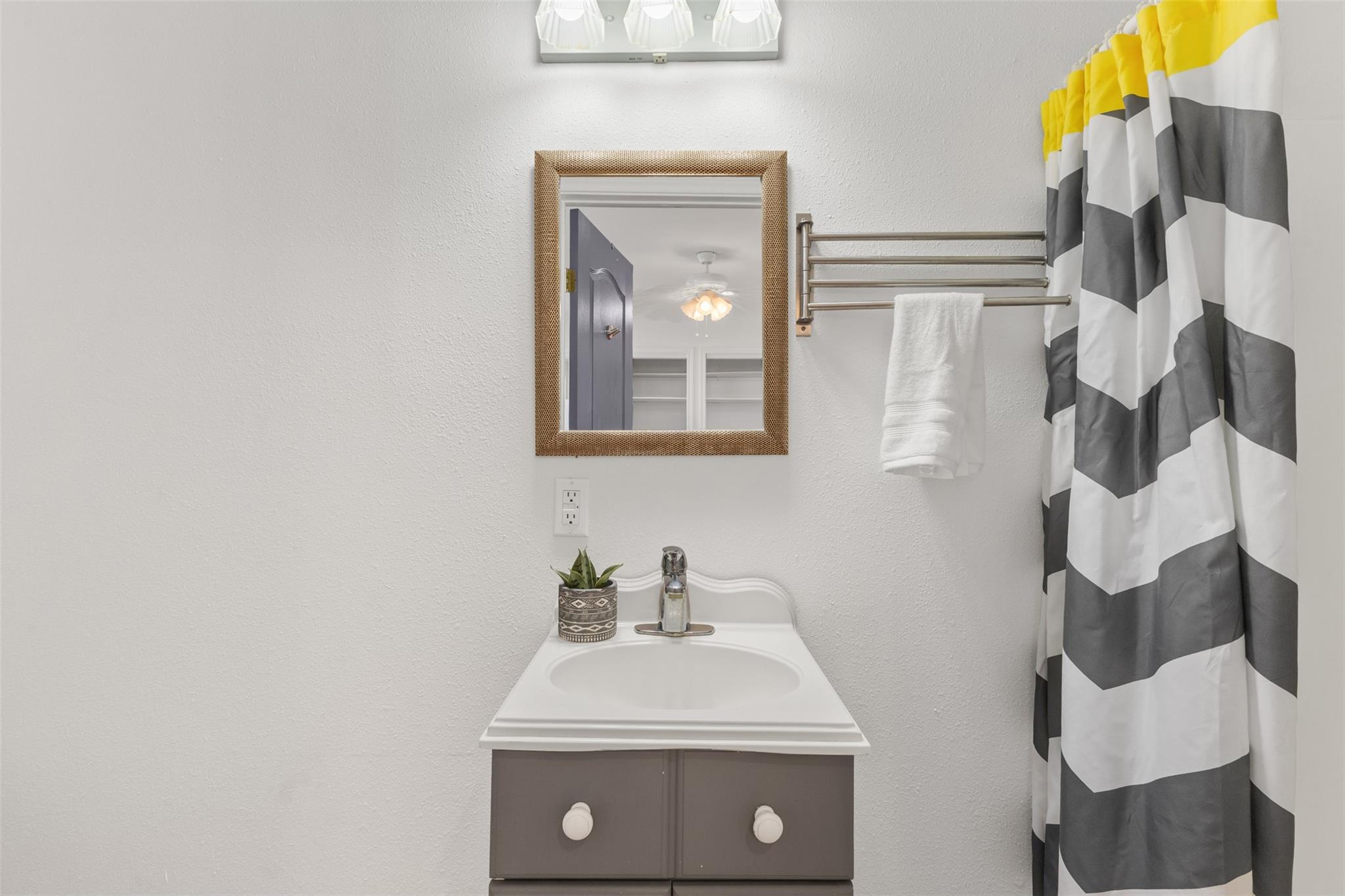 10860 County Road 272