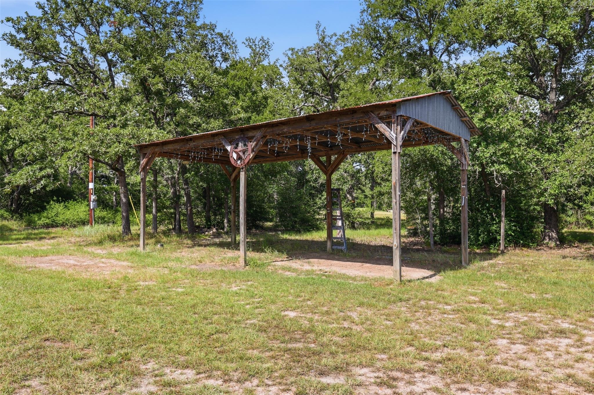 510 Private Road 4035