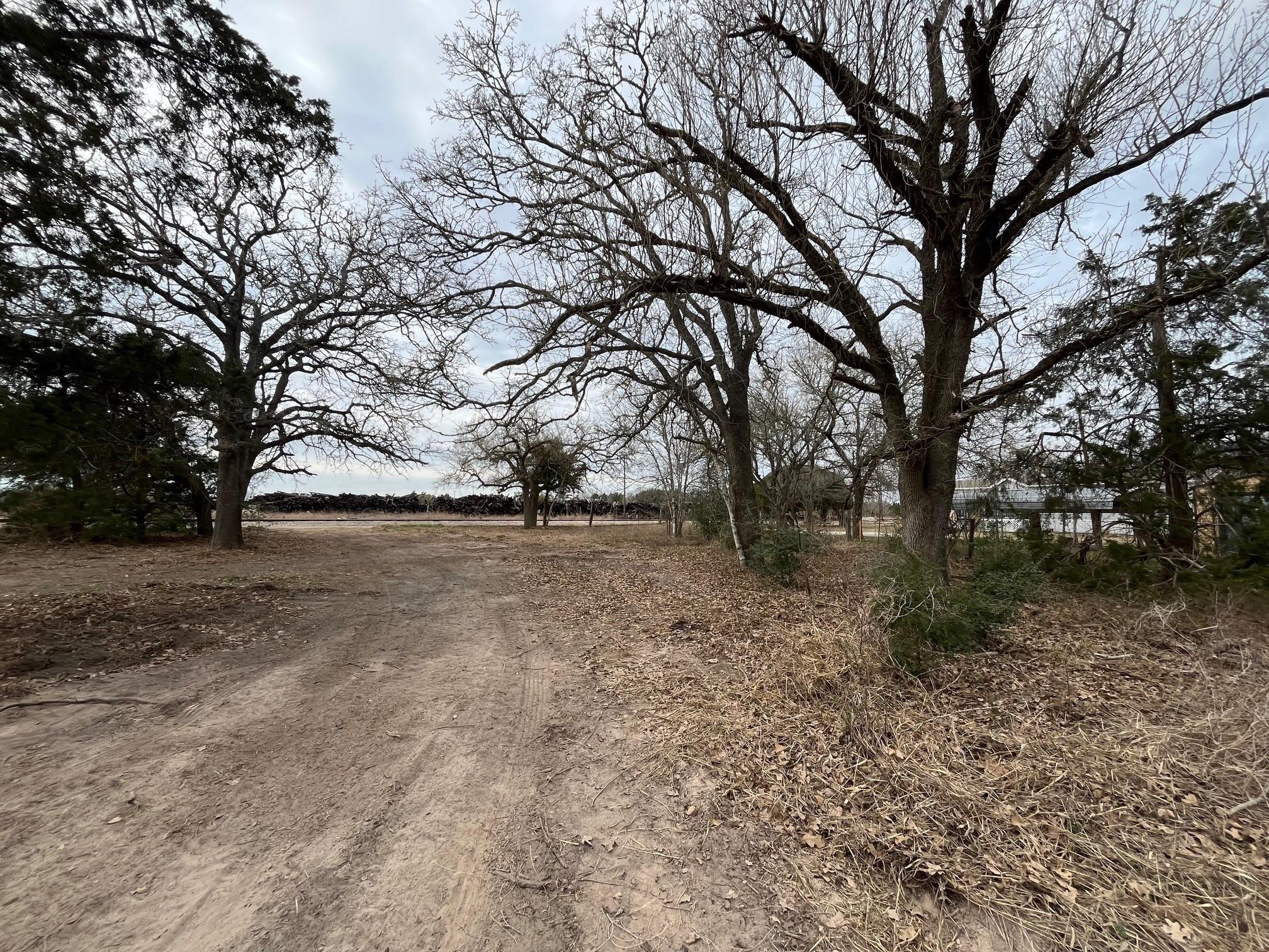 571 Railroad Road