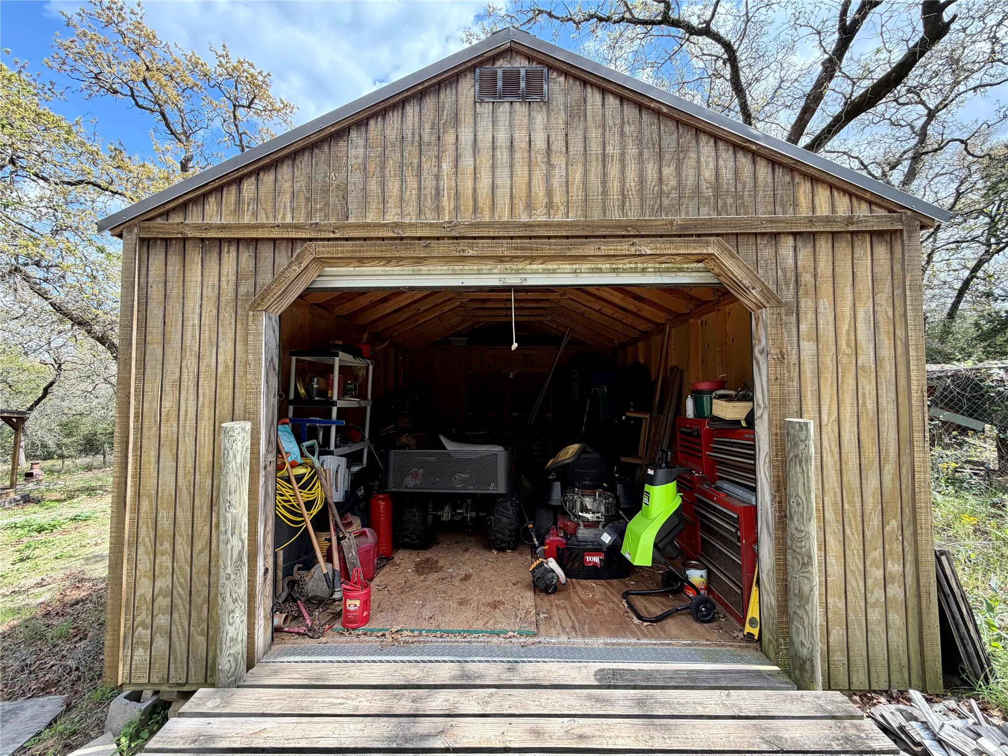 3950 Private Road 2015