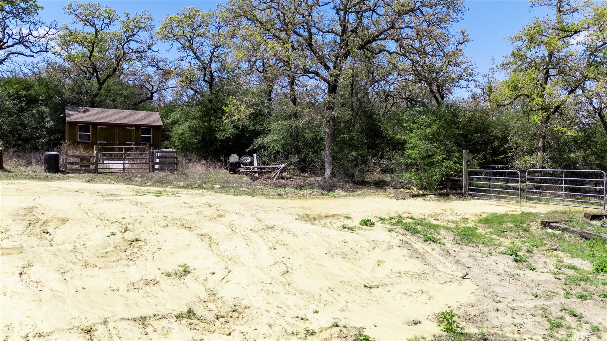 3950 Private Road 2015