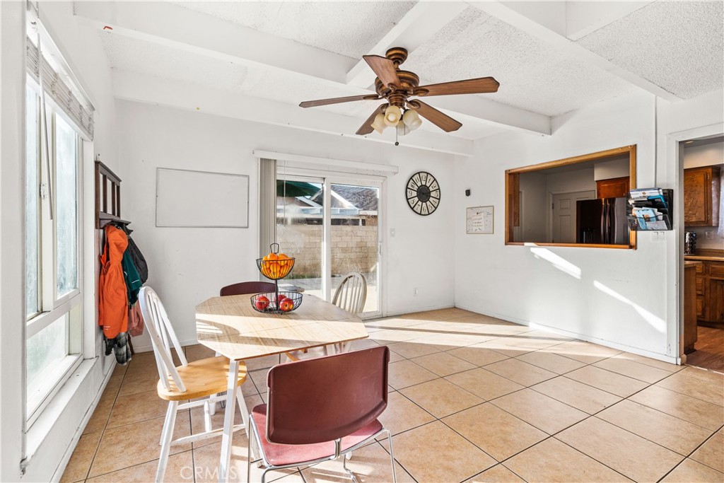 4424 E Sycamore Avenue