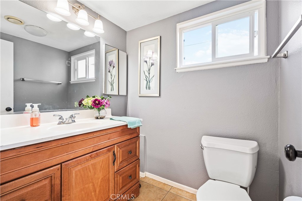 4424 E Sycamore Avenue