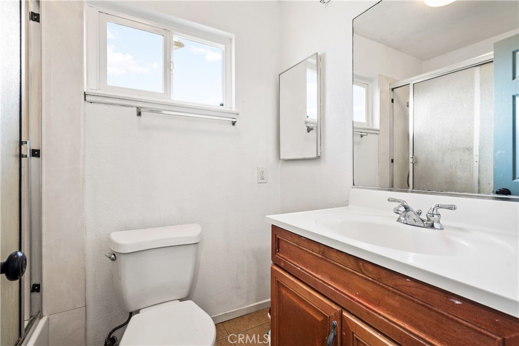 4424 E Sycamore Avenue