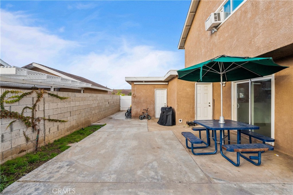 4424 E Sycamore Avenue