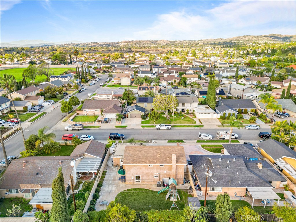 4424 E Sycamore Avenue