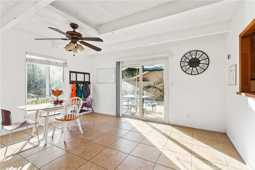 4424 E Sycamore Avenue