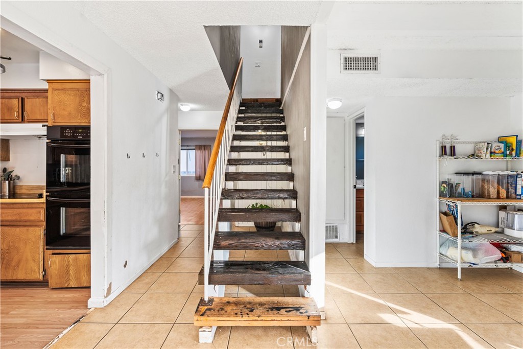 4424 E Sycamore Avenue