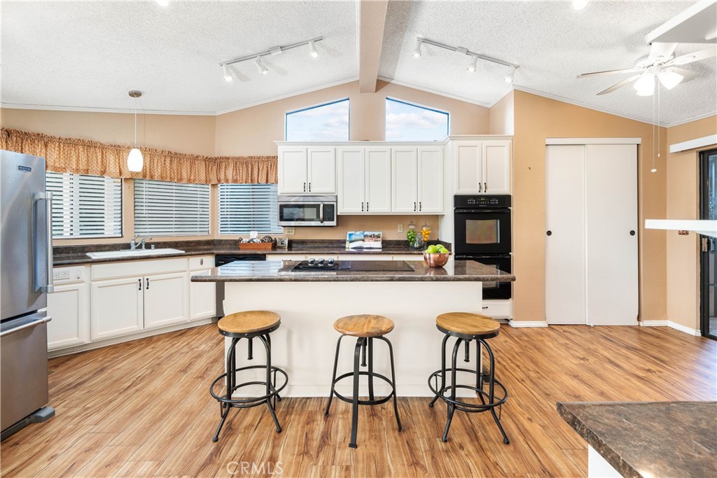 10961 Desert Lawn Drive 193