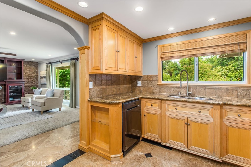 1060 S San Mateo Street