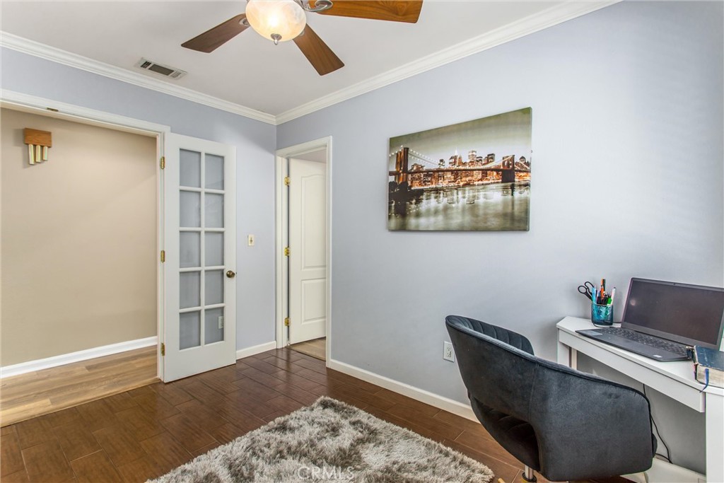 1060 S San Mateo Street