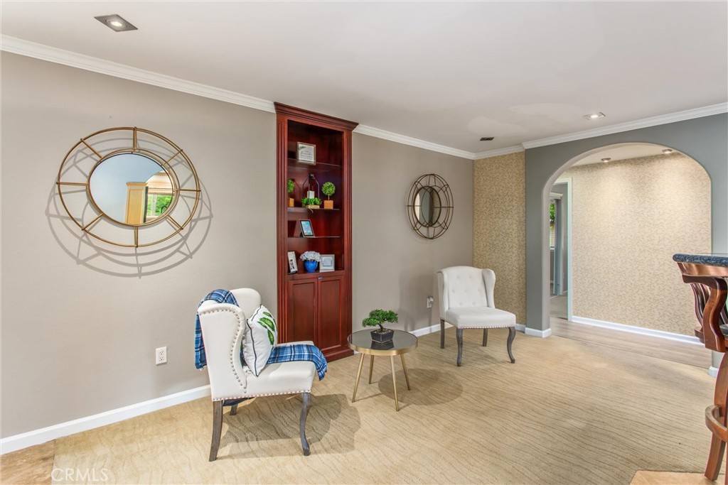 1060 S San Mateo Street