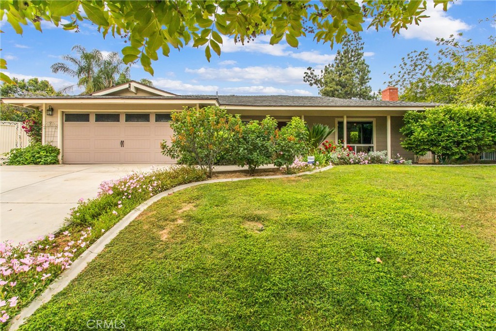 1060 S San Mateo Street