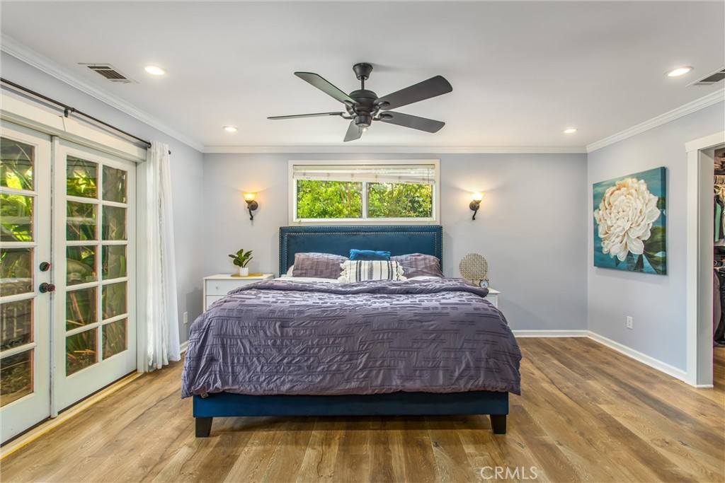 1060 S San Mateo Street