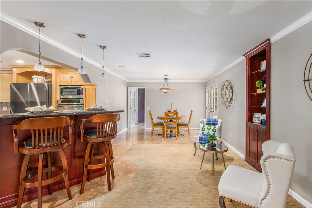 1060 S San Mateo Street