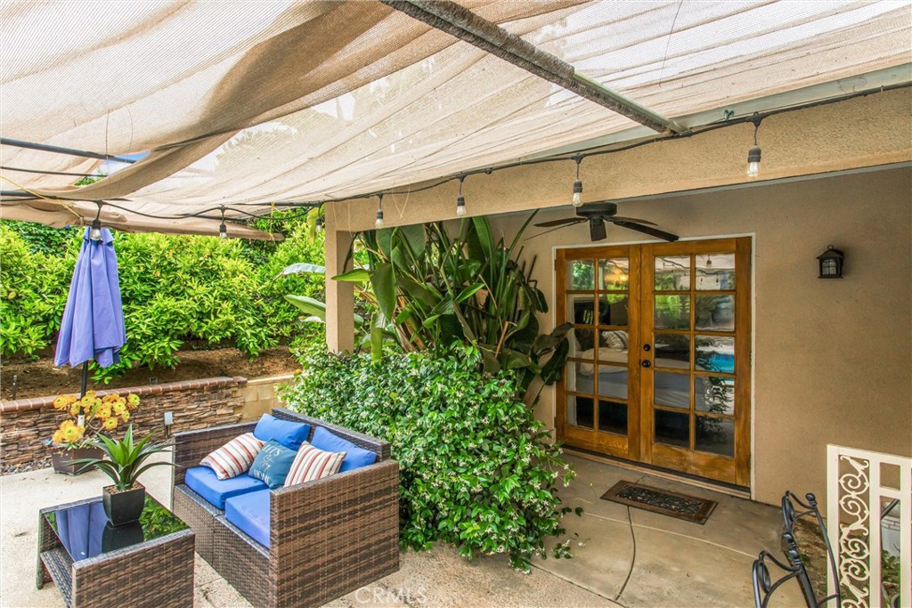 1060 S San Mateo Street