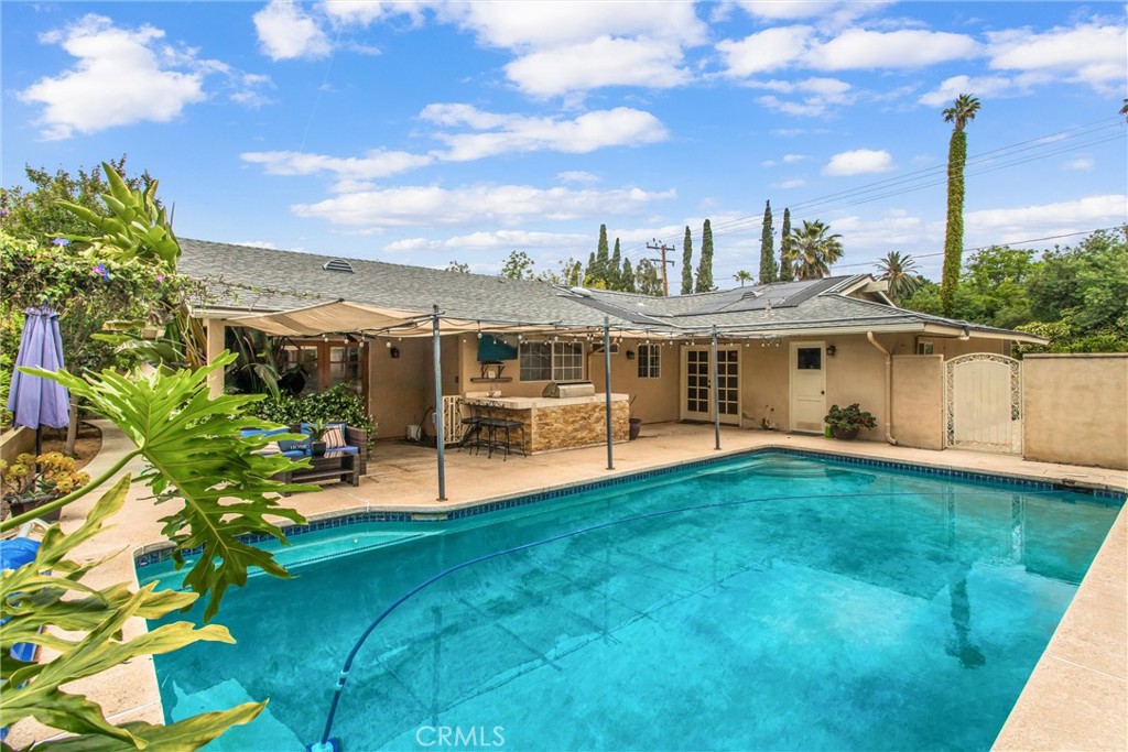 1060 S San Mateo Street