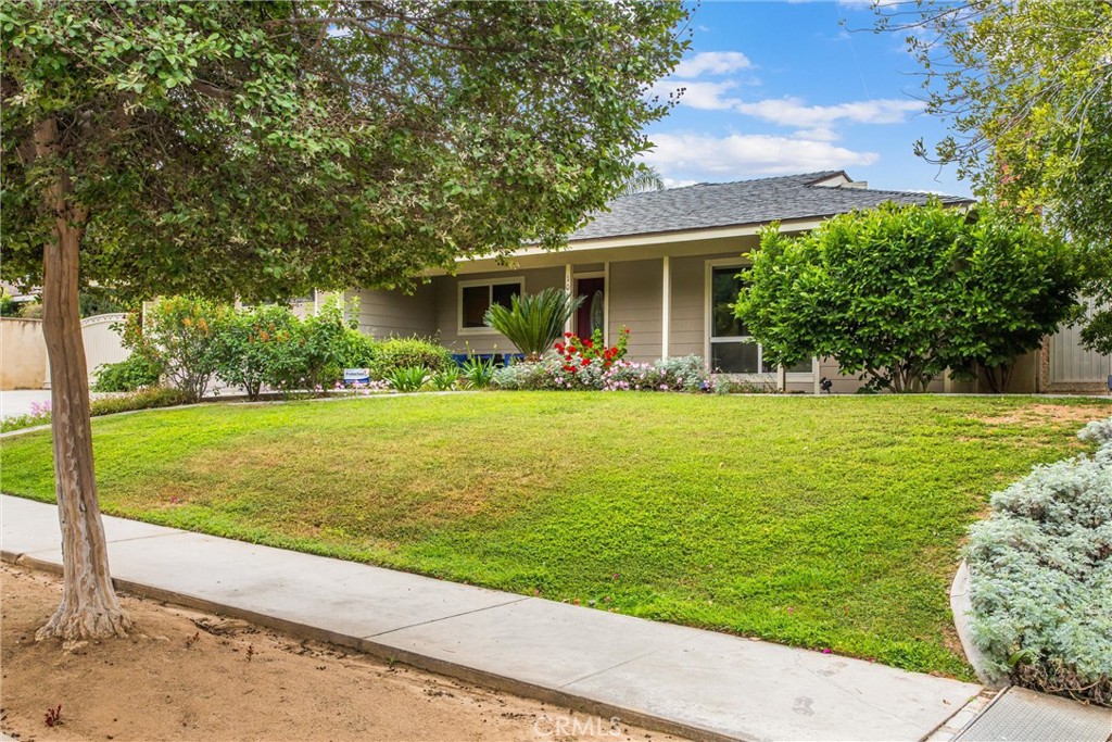 1060 S San Mateo Street