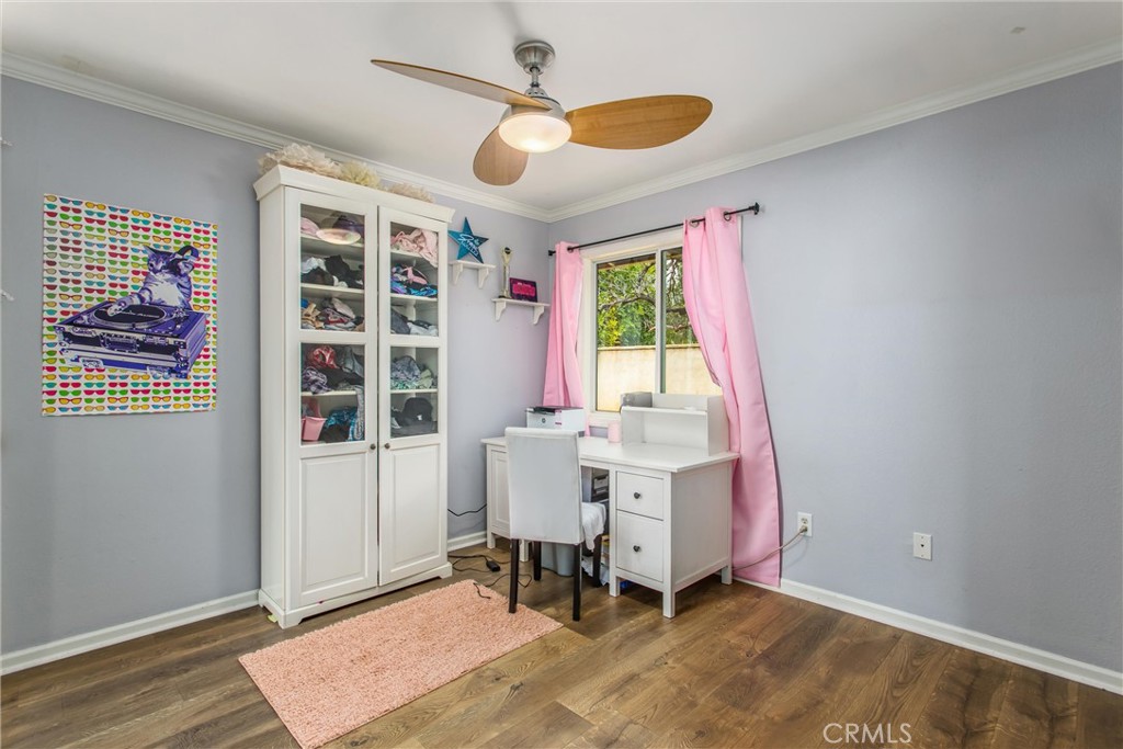 1060 S San Mateo Street