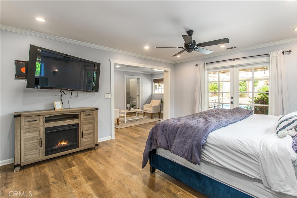 1060 S San Mateo Street