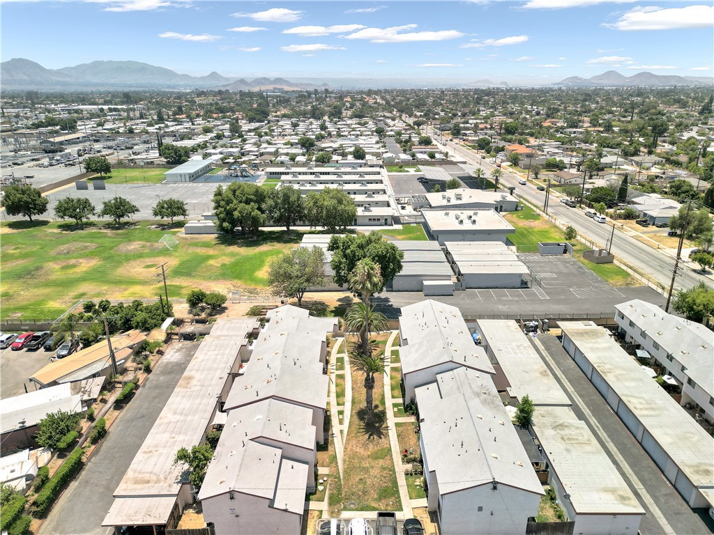 349 N Eucalyptus Avenue 25