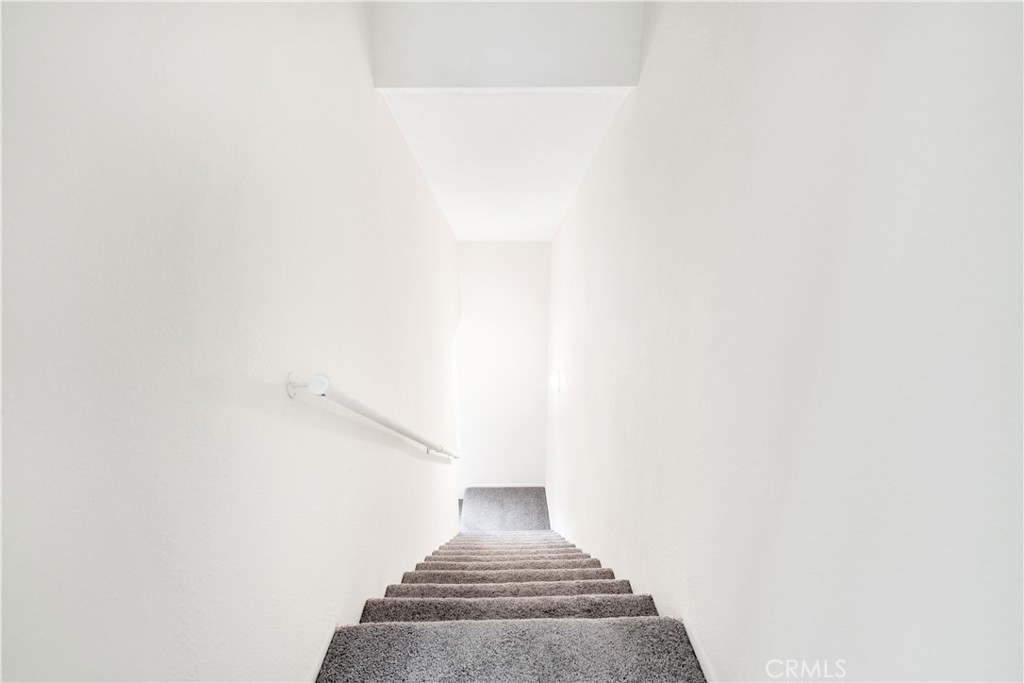 349 N Eucalyptus Avenue 25