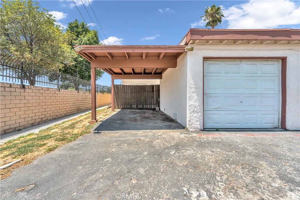 349 N Eucalyptus Avenue 25