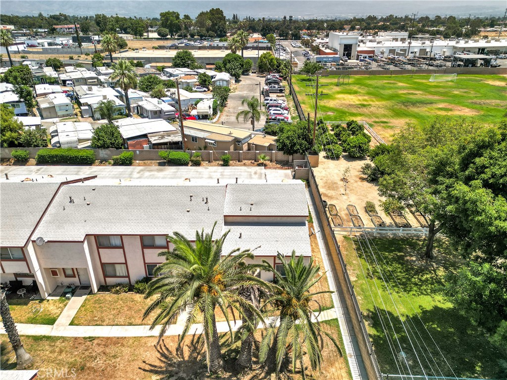 349 N Eucalyptus Avenue 25