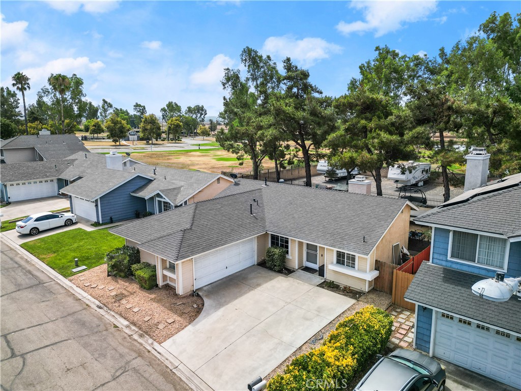 28573 Village Lakes Road