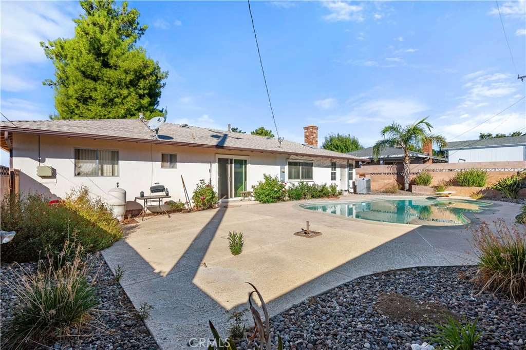 12855 Lantana Avenue