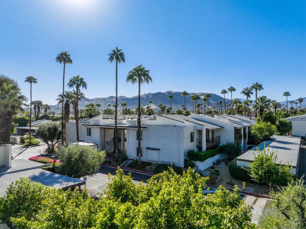 1150 E Palm Canyon Drive 82