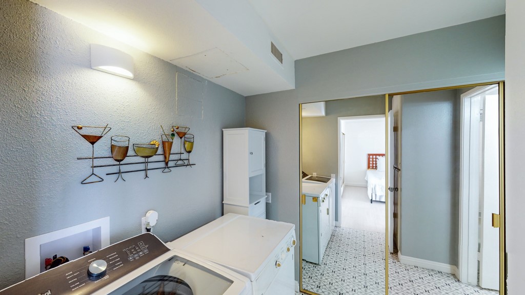 1150 E Palm Canyon Drive 82