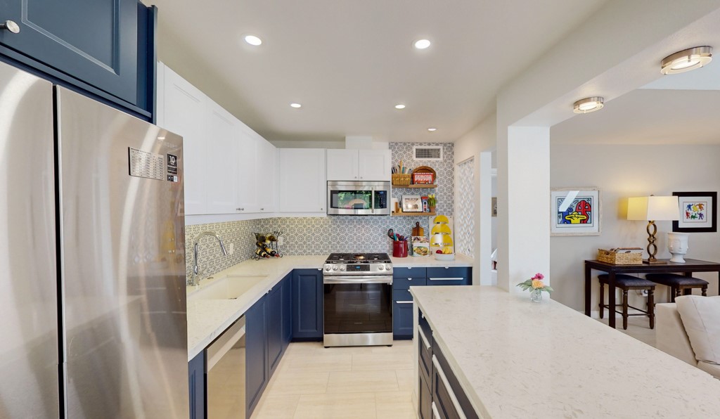 1150 E Palm Canyon Drive 82