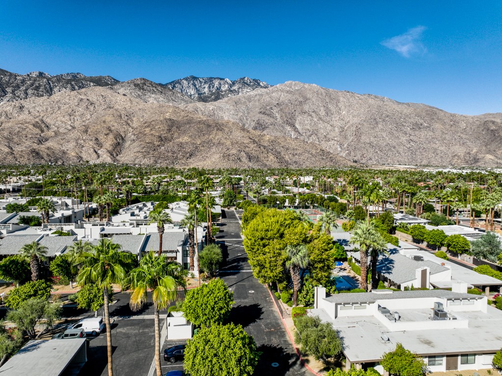 1150 E Palm Canyon Drive 82