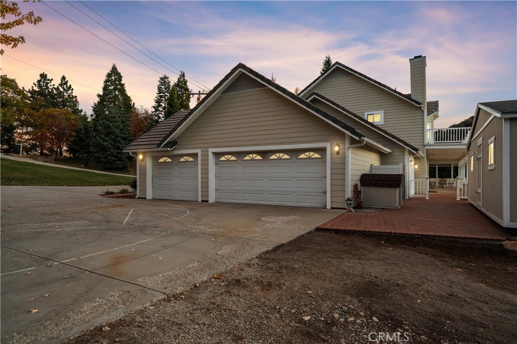 39327 Oak Glen Road