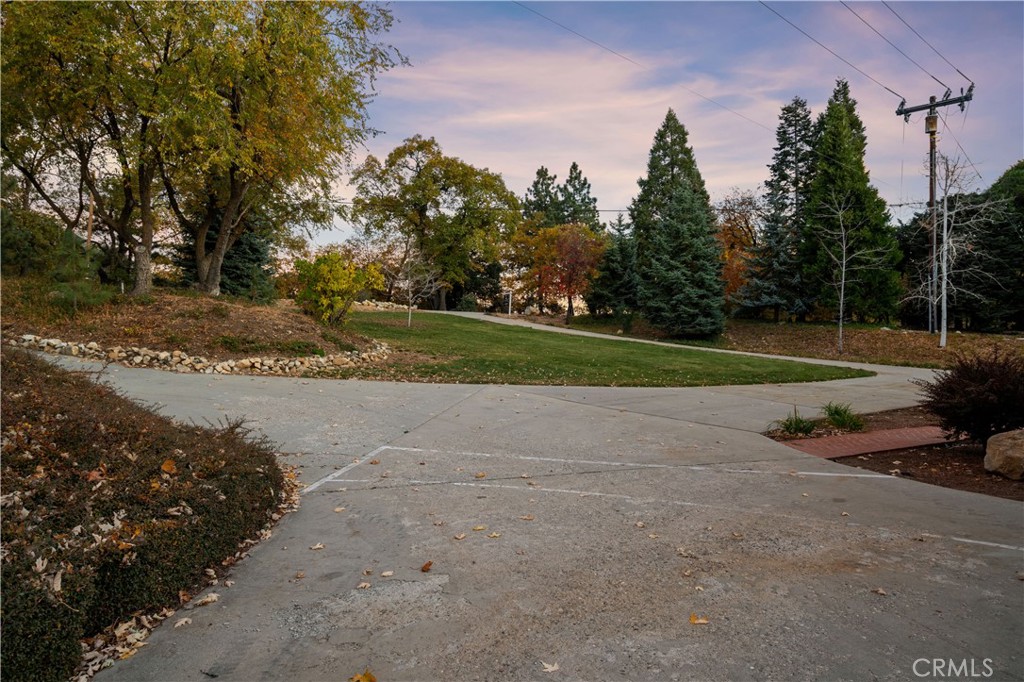 39327 Oak Glen Road