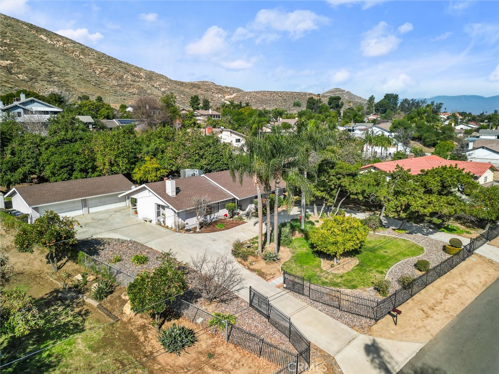 12232 Rosedale Avenue