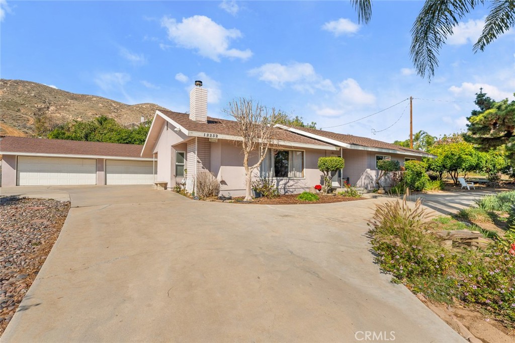 12232 Rosedale Avenue