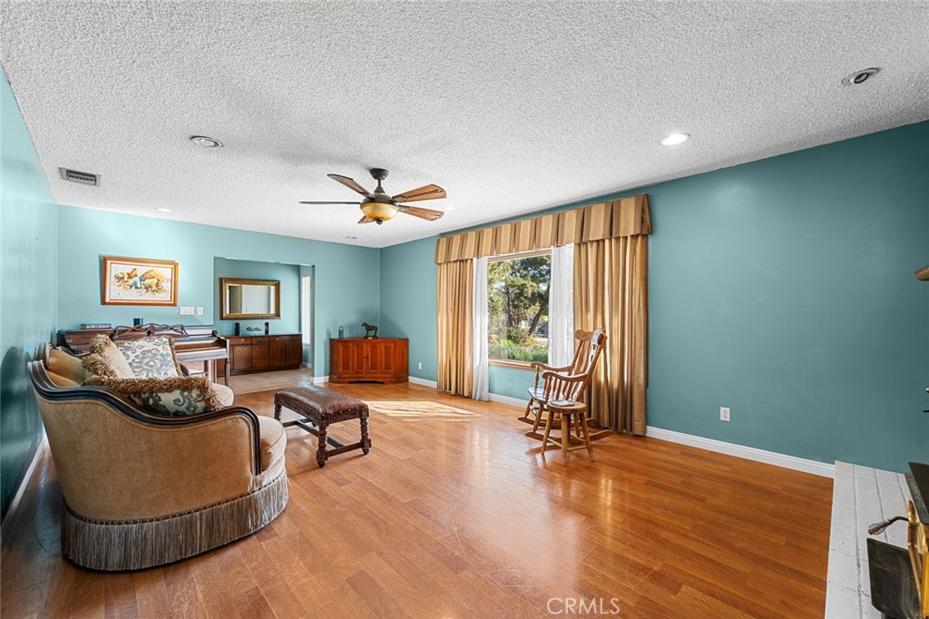 12232 Rosedale Avenue