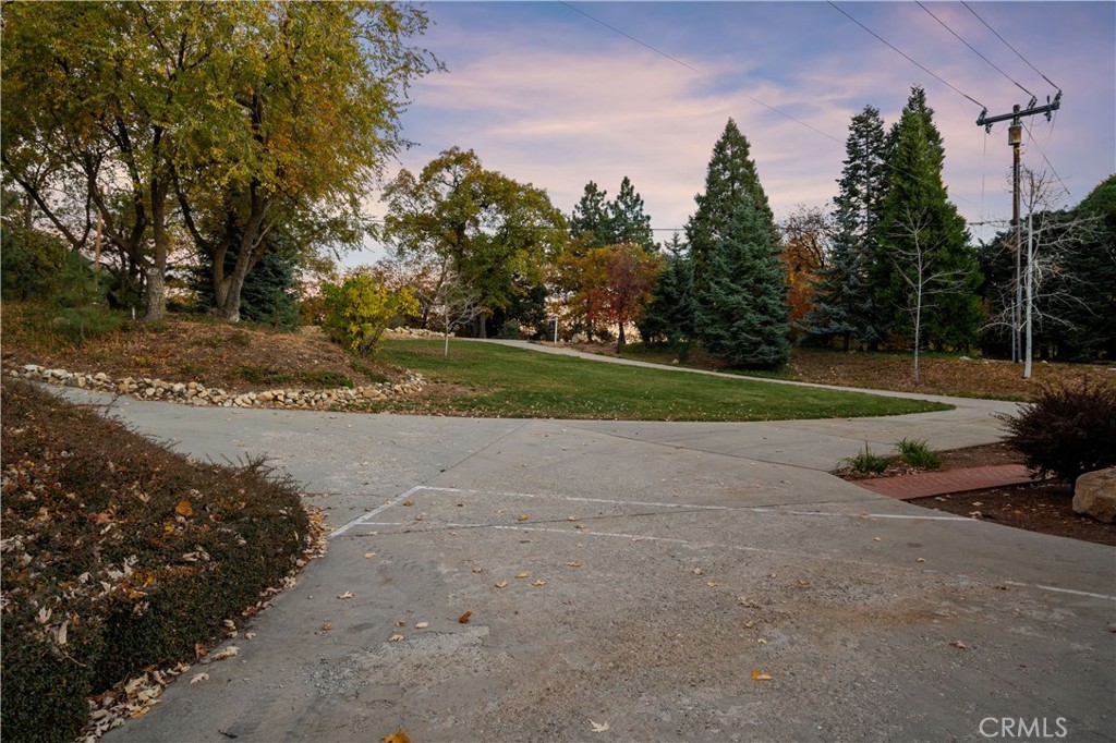 39327 Oak Glen Road