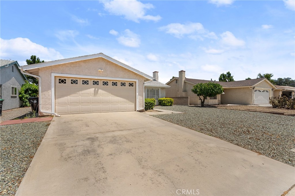 2231 El Rancho Circle